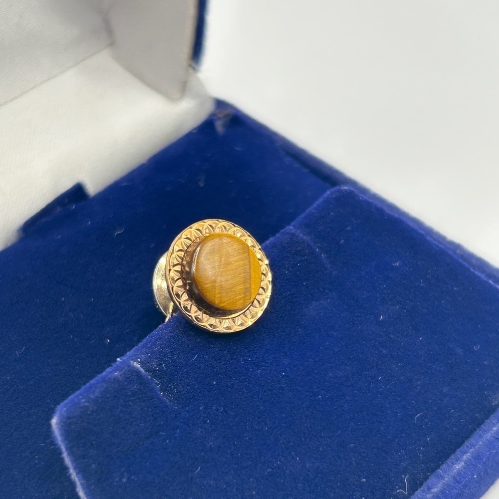 Gold Tiger's Eye Tie Tack - Classic Men's Accessory​​​